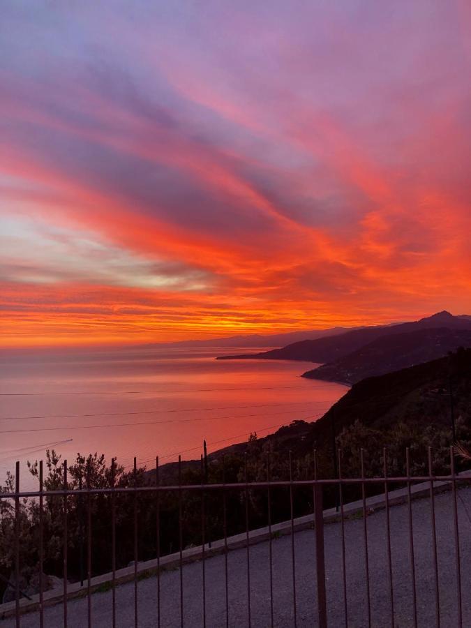 B&B Roomantic & Piscina Idromassaggio Cefalù Εξωτερικό φωτογραφία